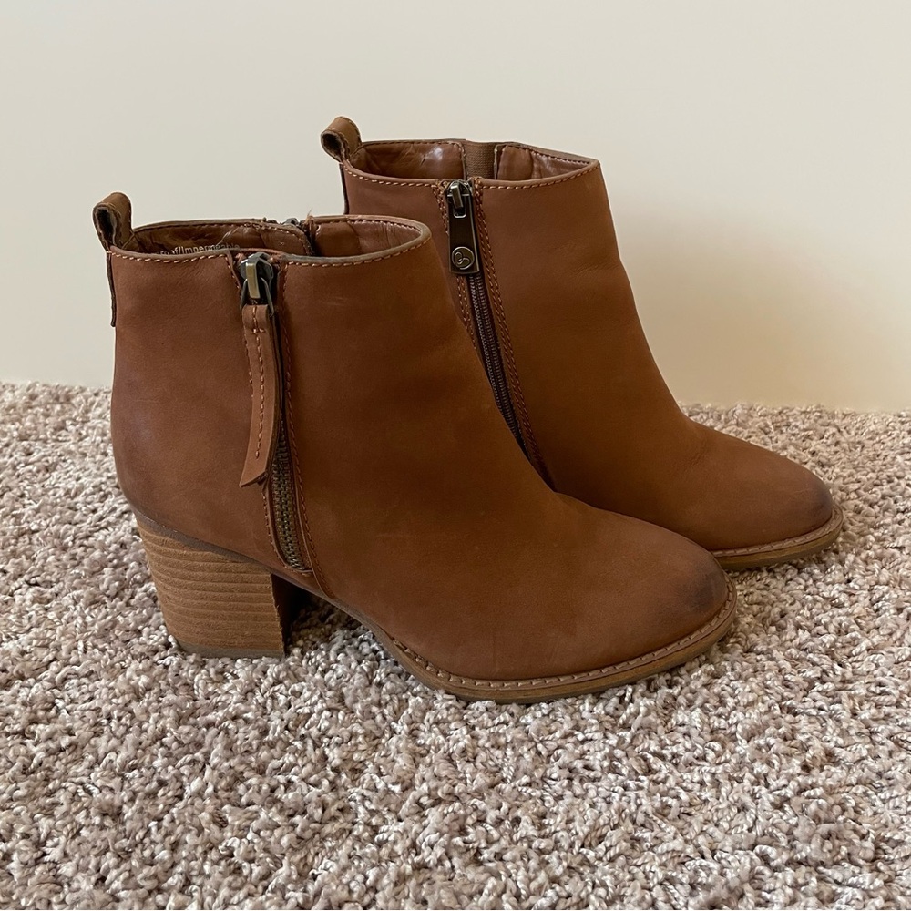 Blondo Brown Ankle Boots Size 6